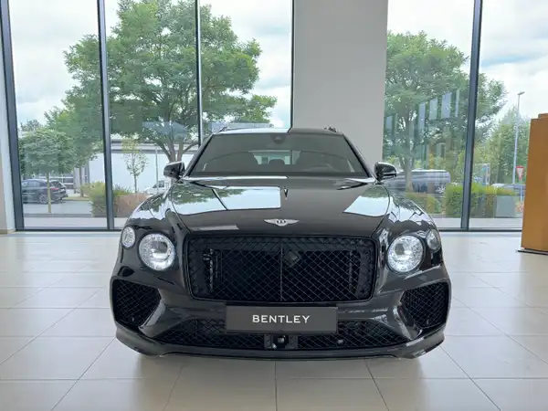 BENTLEY BENTAYGA (7/12)