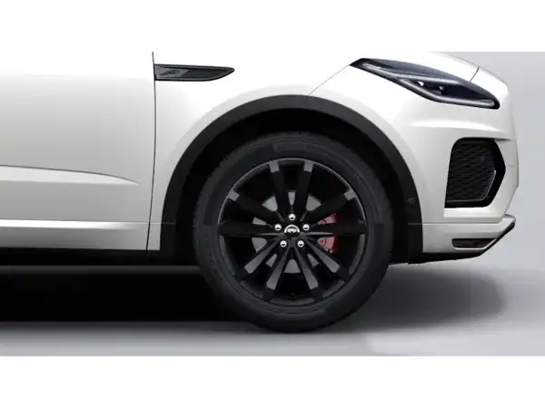 JAGUAR E-PACE (6/9)