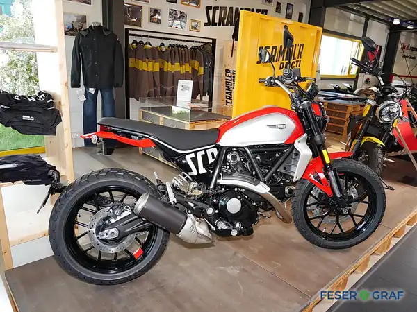 DUCATI SCRAMBLER (2/13)