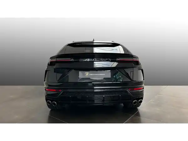 LAMBORGHINI URUS (4/16)