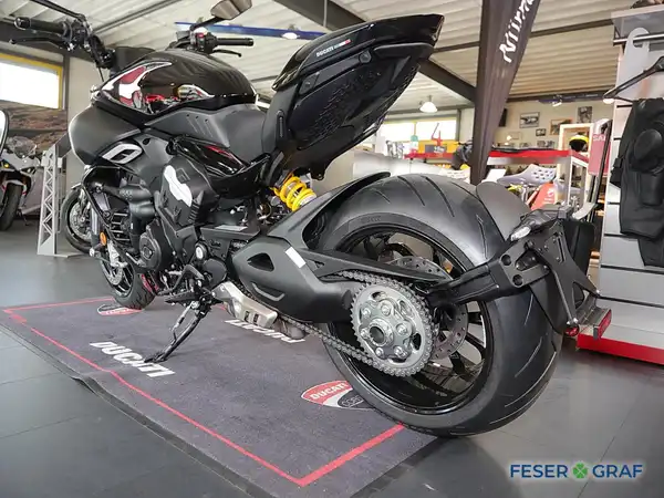 DUCATI DIAVEL (8/16)