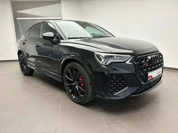 AUDI RS Q3 (3/17)