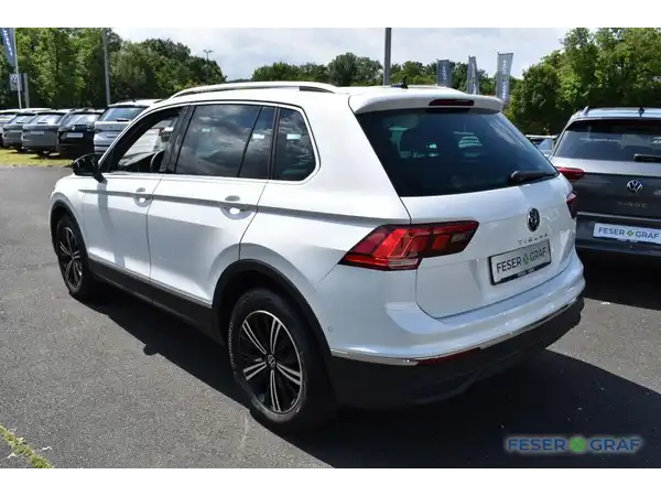 VW TIGUAN (8/23)