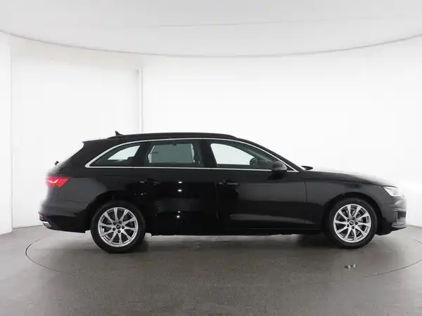 AUDI A4 (13/19)