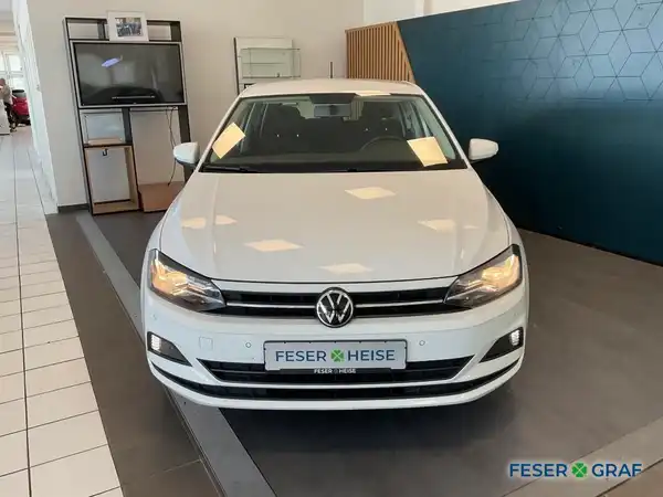 VW POLO (2/16)