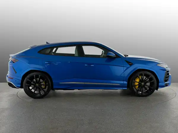 LAMBORGHINI URUS (2/21)