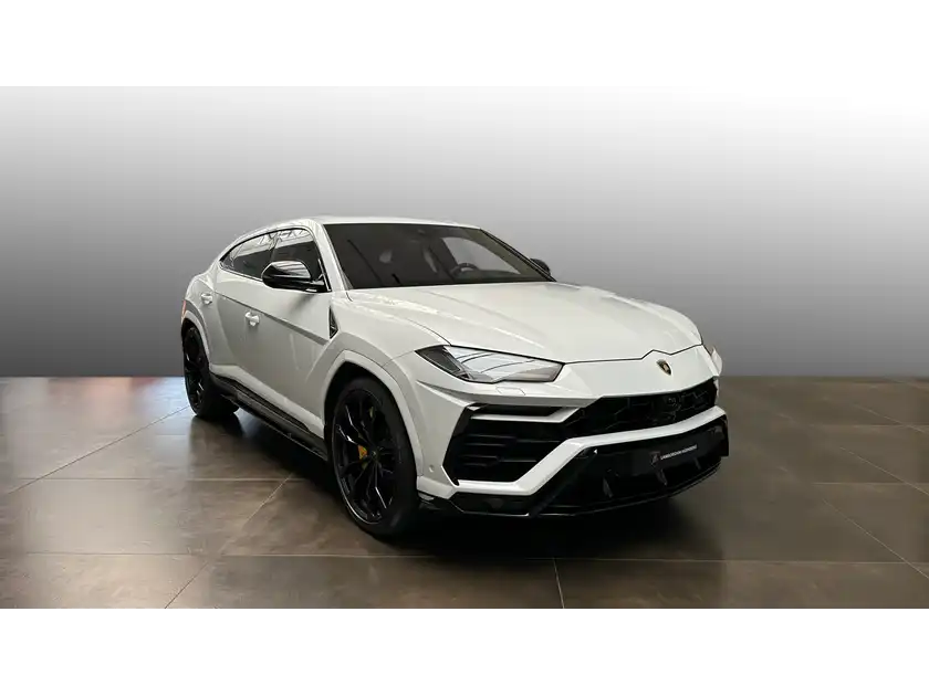 LAMBORGHINI URUS (1/19)