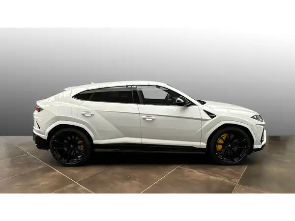 LAMBORGHINI URUS (2/19)