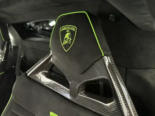 LAMBORGHINI HURACÁN (15/20)