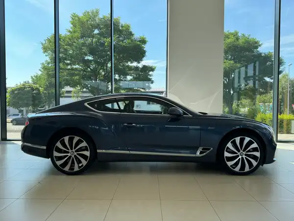 BENTLEY CONTINENTAL (5/12)