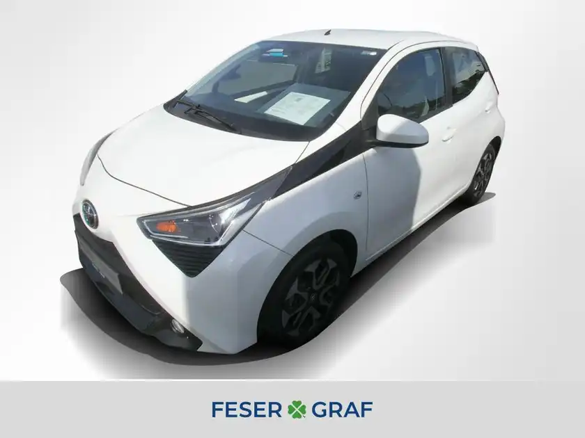 TOYOTA AYGO (1/9)