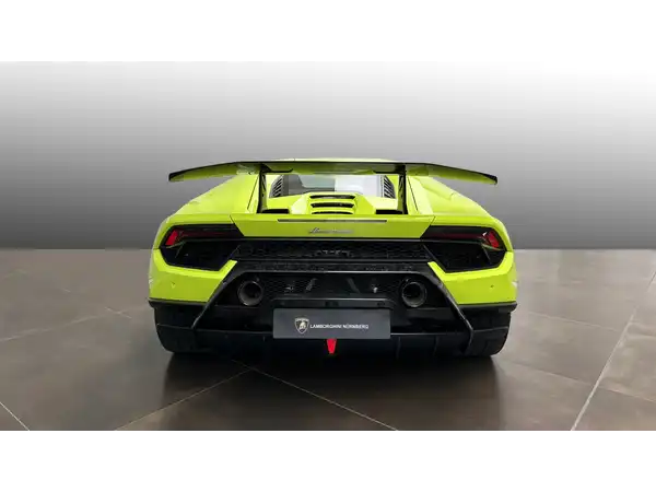 LAMBORGHINI HURACÁN (4/18)