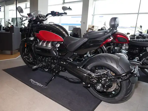 TRIUMPH ROCKET X (6/10)