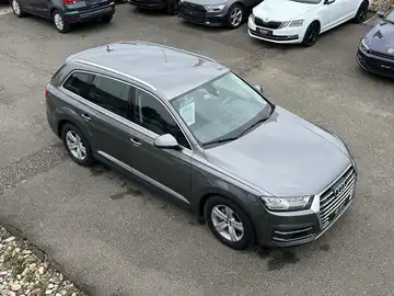 AUDI Q7 (1/24)