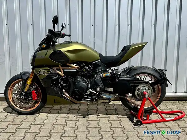 DUCATI DIAVEL (9/20)