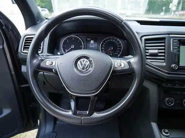 VW AMAROK (13/16)